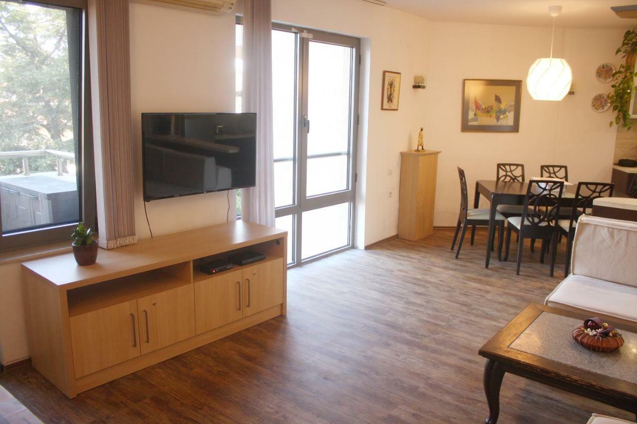 Central Square Apartment Пловдив Екстер'єр фото