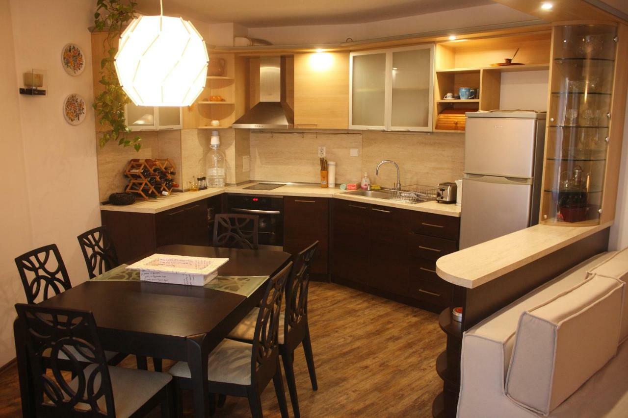 Central Square Apartment Пловдив Екстер'єр фото