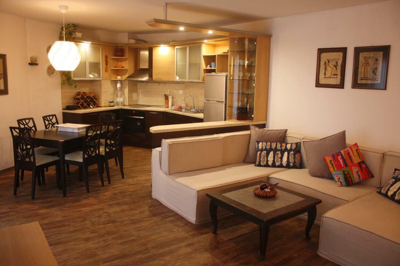 Central Square Apartment Пловдив Екстер'єр фото